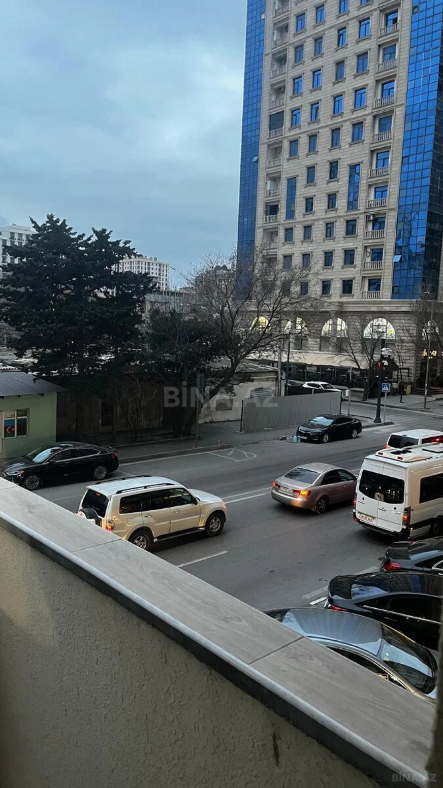 Satılır 3 otaqlı mənzil 93 m²
