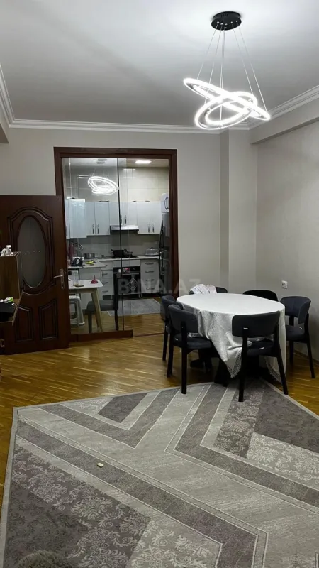 Satılır 3 otaqlı mənzil 93 m²