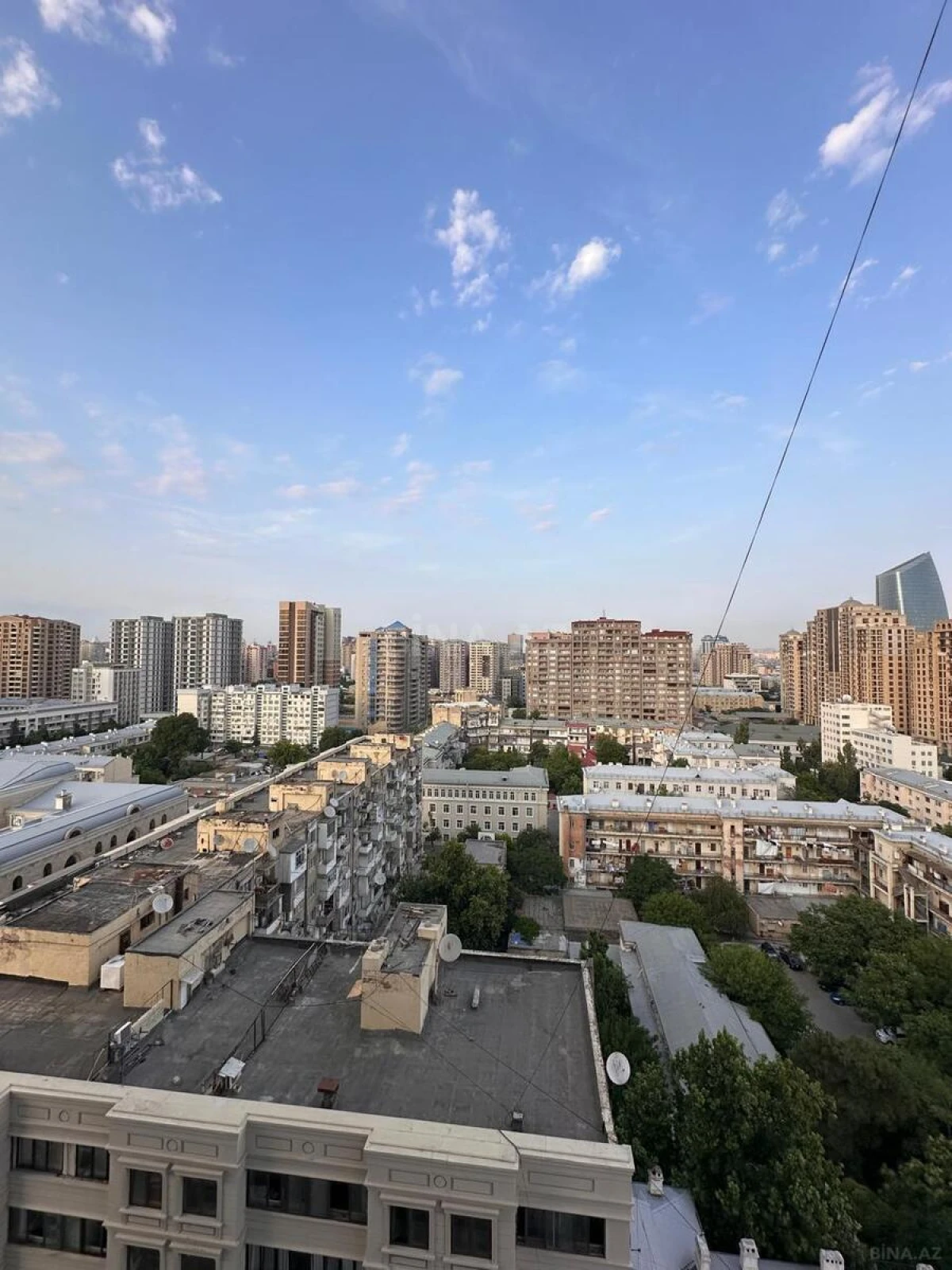 Kirayə verilir 3 otaqlı mənzil 190 m²