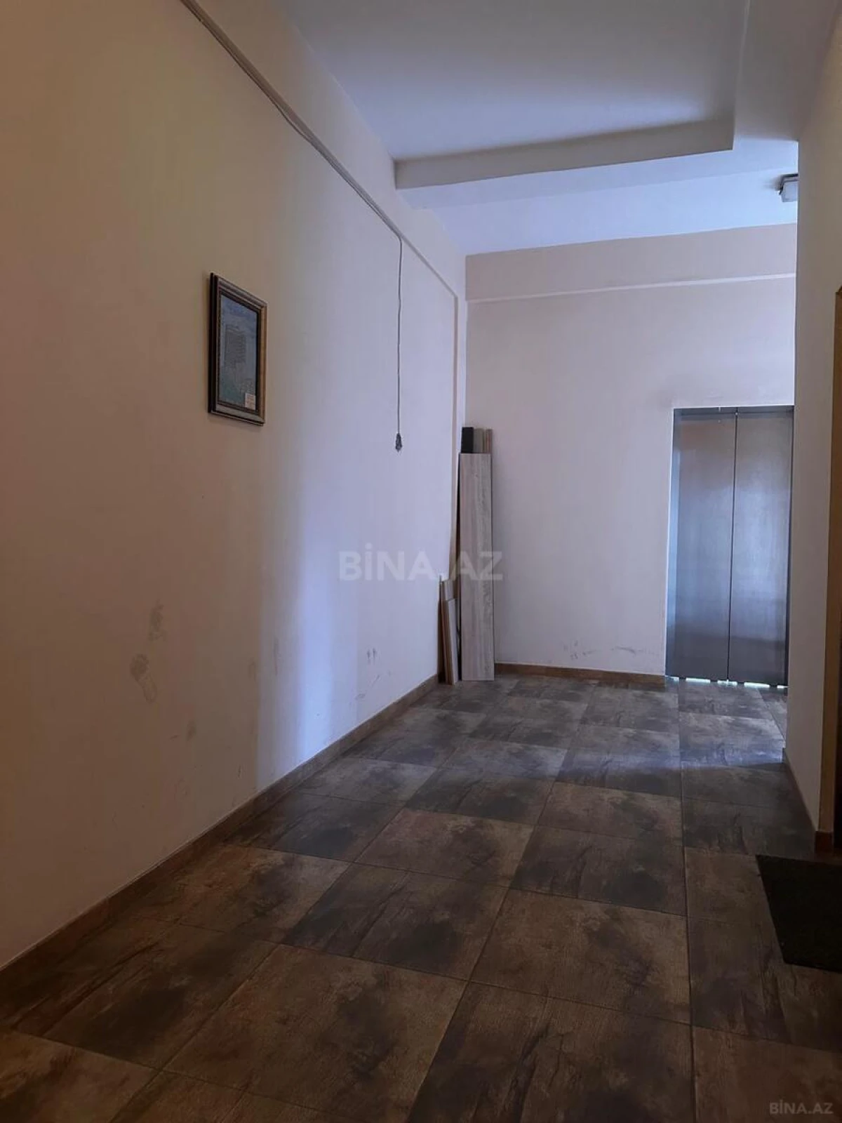 Kirayə verilir 3 otaqlı mənzil 190 m²
