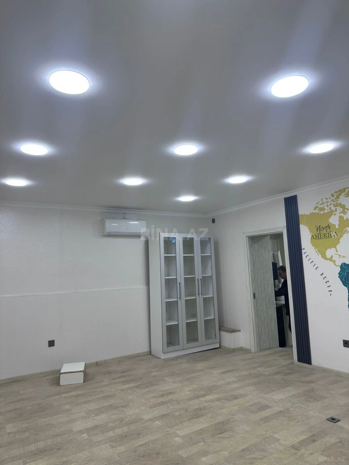 Kirayə verilir 4 otaqlı ofis 112 m²