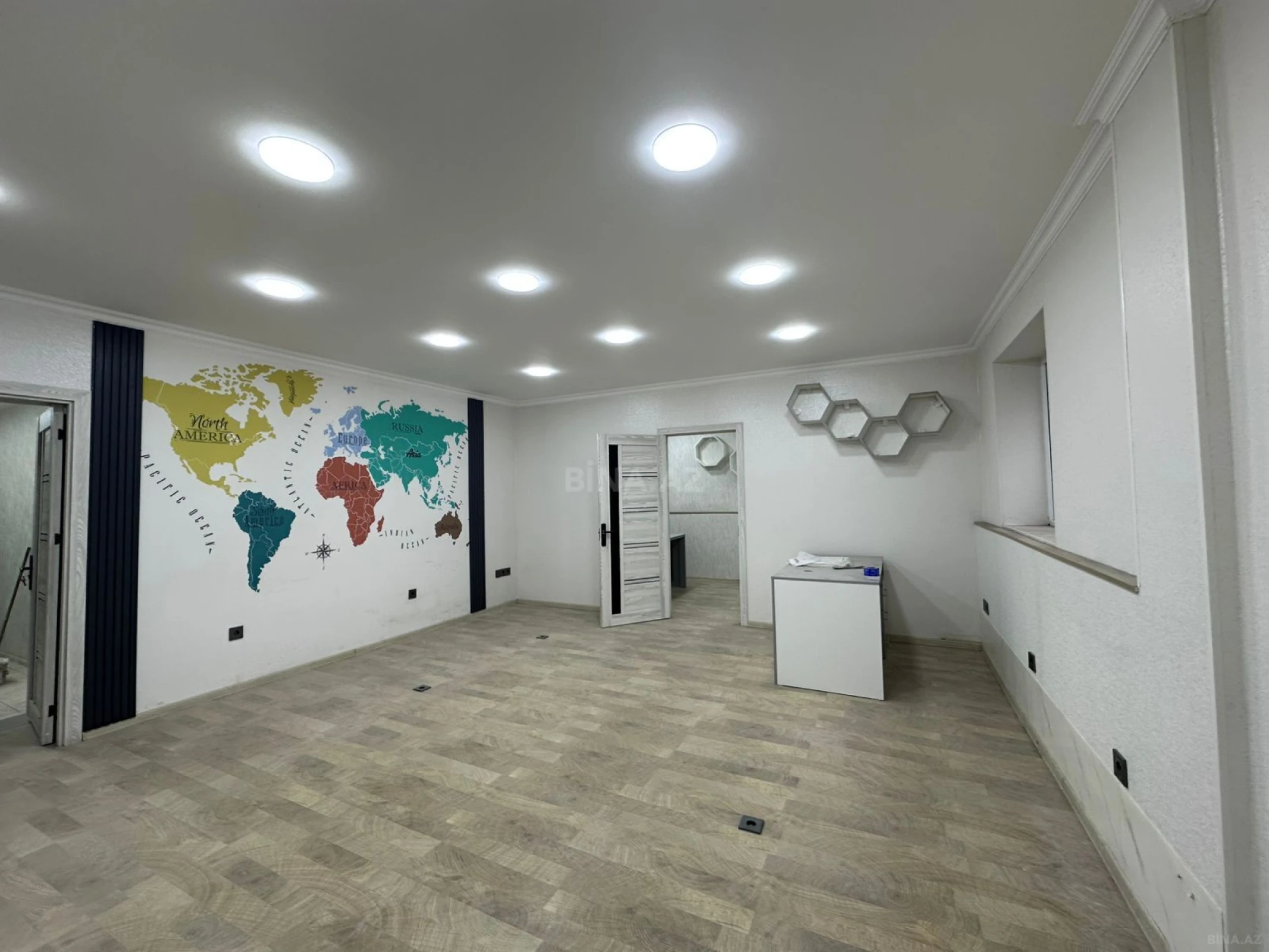 Kirayə verilir 4 otaqlı ofis 112 m²