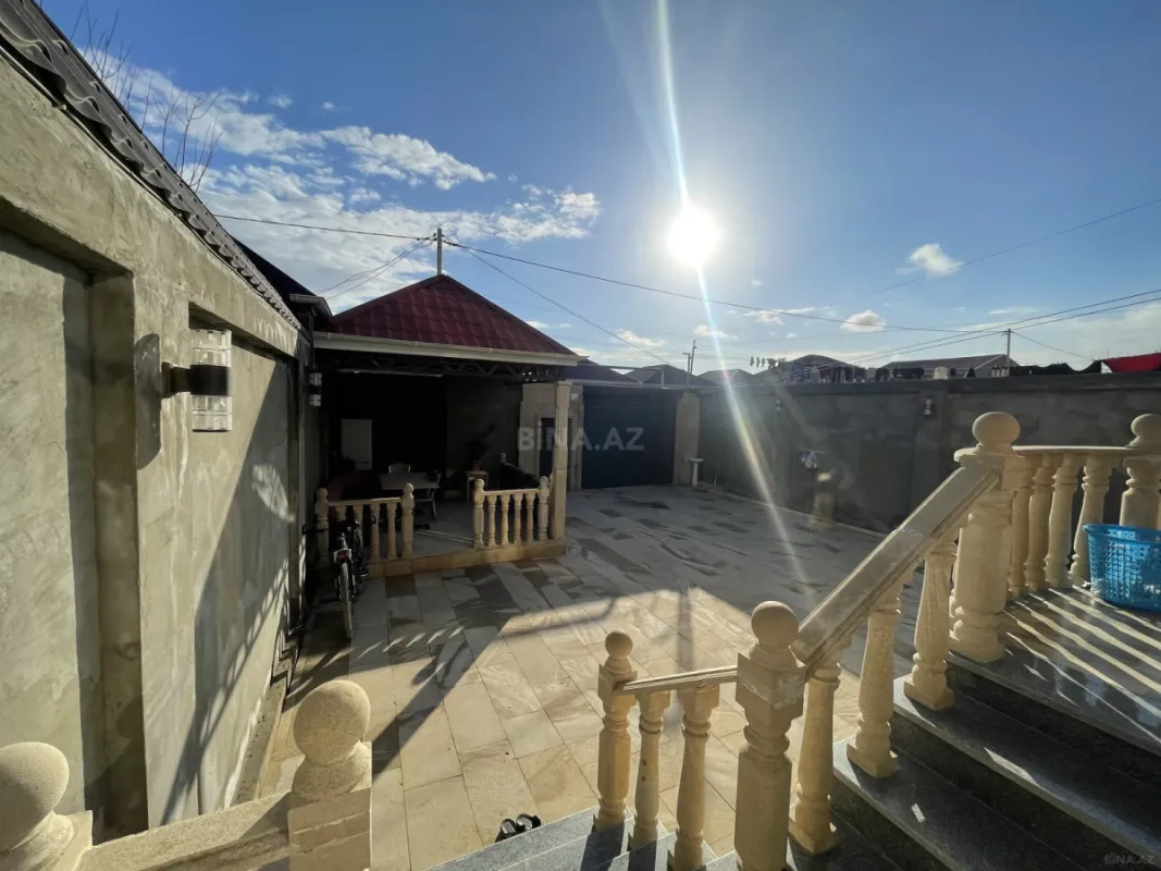 Satılır 6 otaqlı həyət evi 180 m²