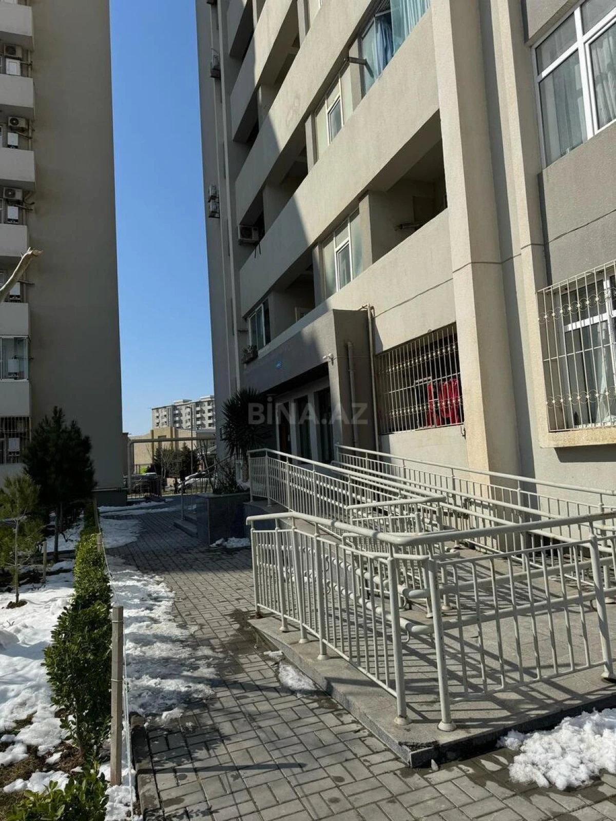 Satılır 2 otaqlı mənzil 65 m²