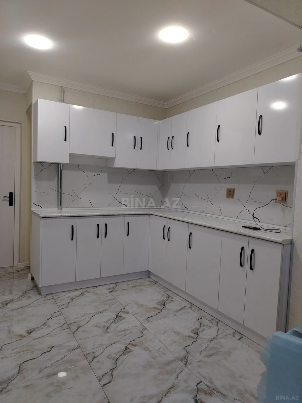 Satılır 3 otaqlı mənzil 95 m²