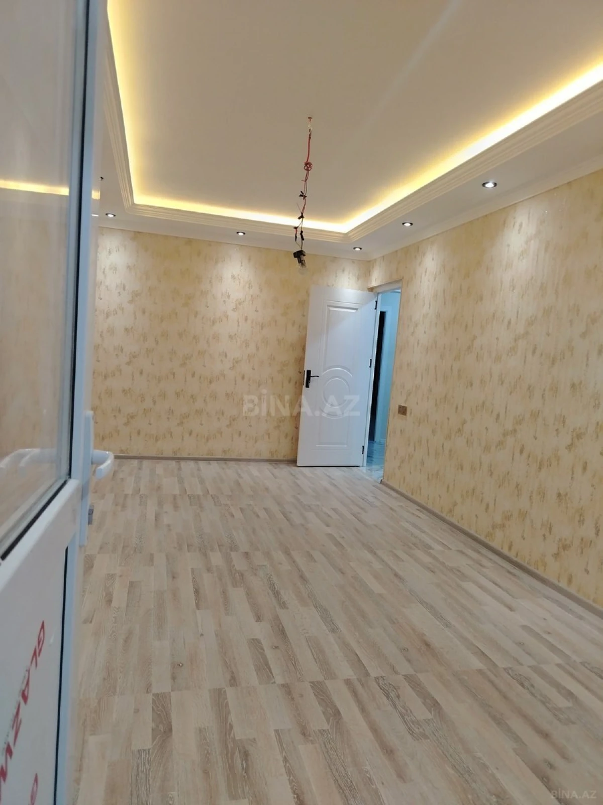 Satılır 3 otaqlı mənzil 95 m²