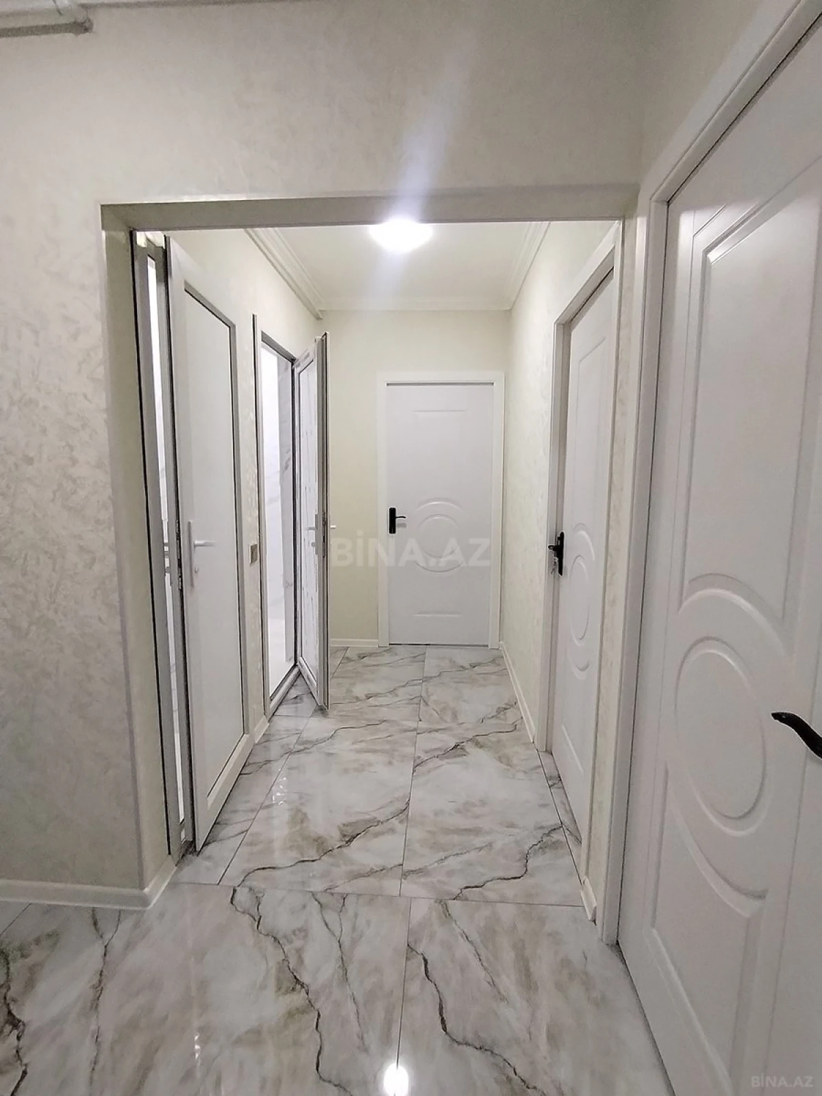 Satılır 3 otaqlı mənzil 95 m²