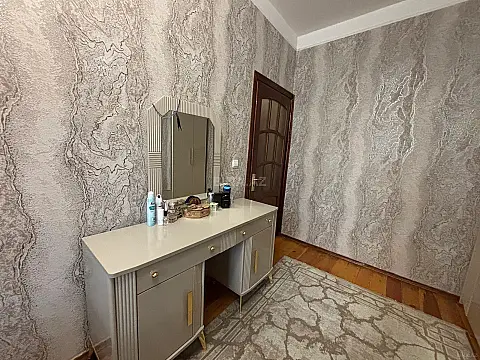 Satılır 3 otaqlı mənzil 50 m²