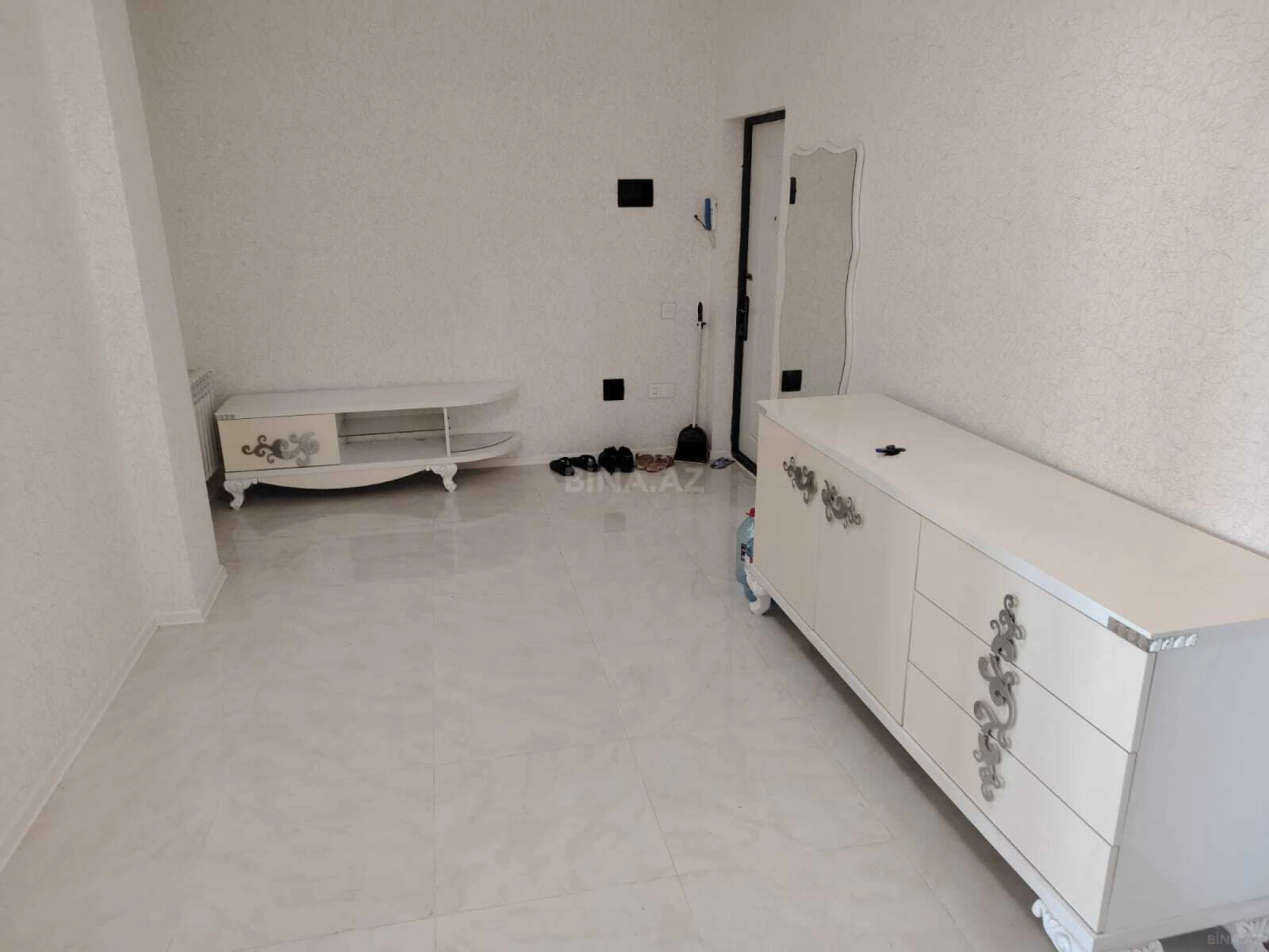 Satılır 2 otaqlı mənzil 81 m²
