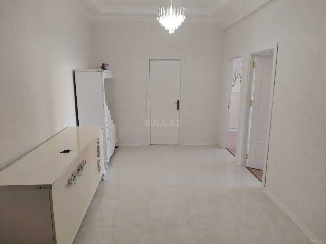 Satılır 2 otaqlı mənzil 81 m²