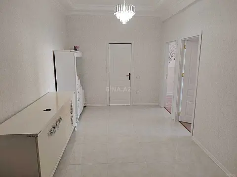 Satılır 2 otaqlı mənzil 81 m²