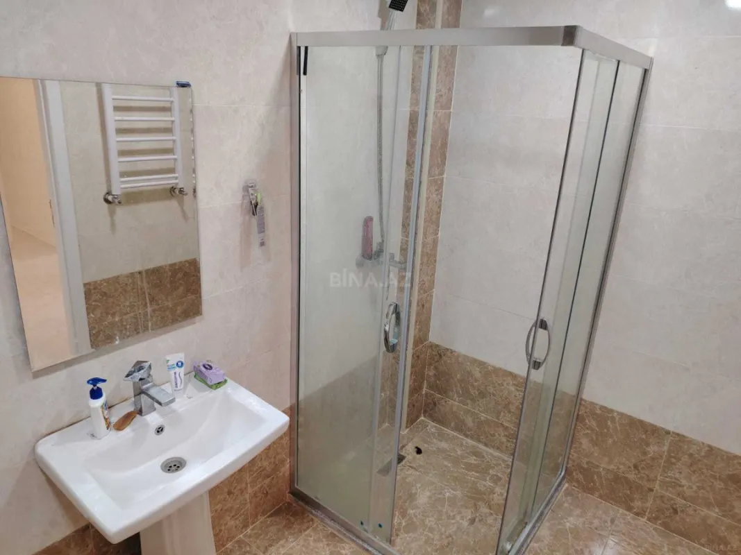 Satılır 2 otaqlı mənzil 81 m²