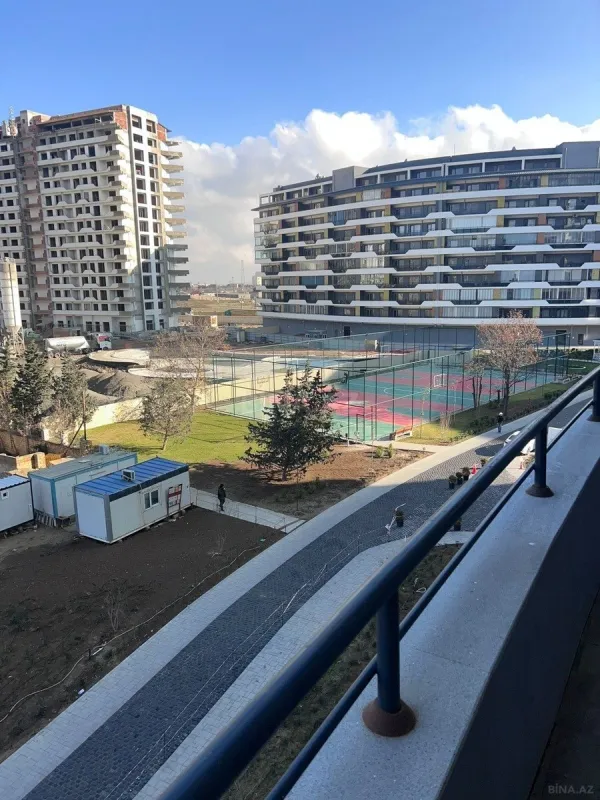 Satılır 2 otaqlı mənzil 68 m²