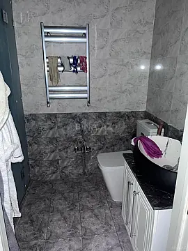 Satılır 2 otaqlı mənzil 68 m²