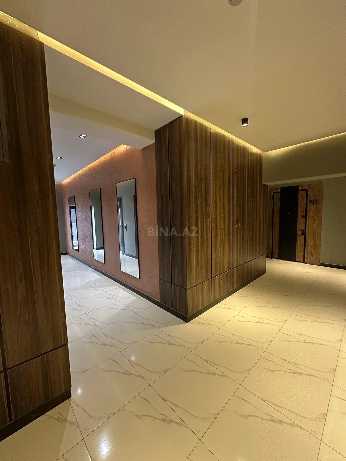 Satılır 3 otaqlı mənzil 128.8 m²