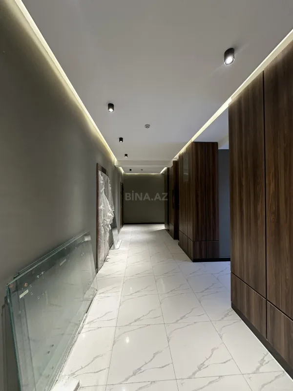 Satılır 3 otaqlı mənzil 128.8 m²
