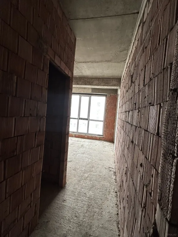 Satılır 3 otaqlı mənzil 128.8 m²