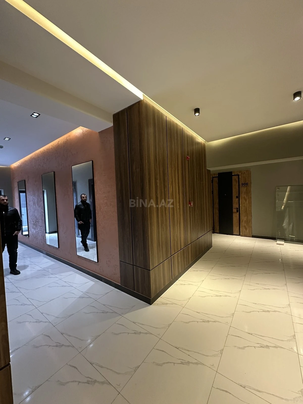 Satılır 3 otaqlı mənzil 128.8 m²