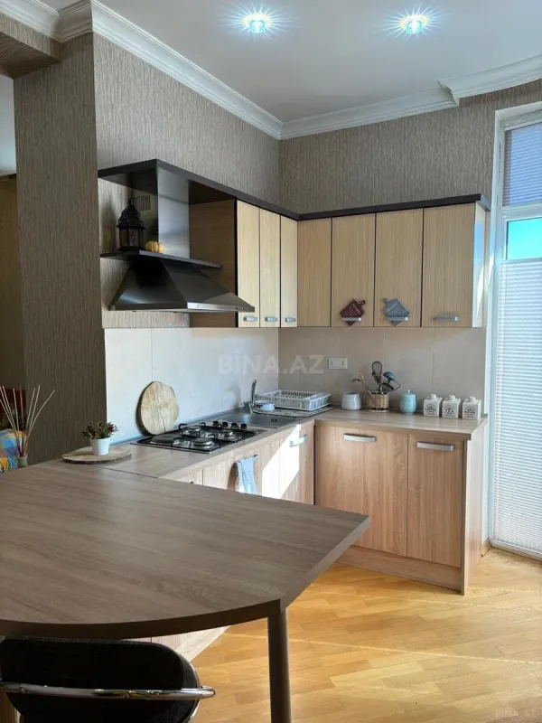 Kirayə verilir 3 otaqlı mənzil 110 m²