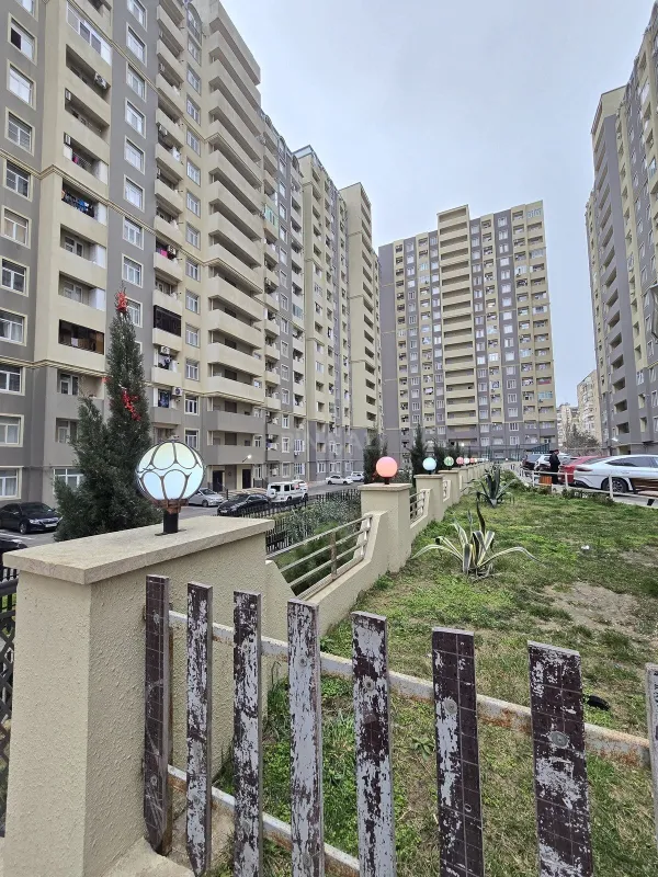 Satılır 2 otaqlı mənzil 63 m²