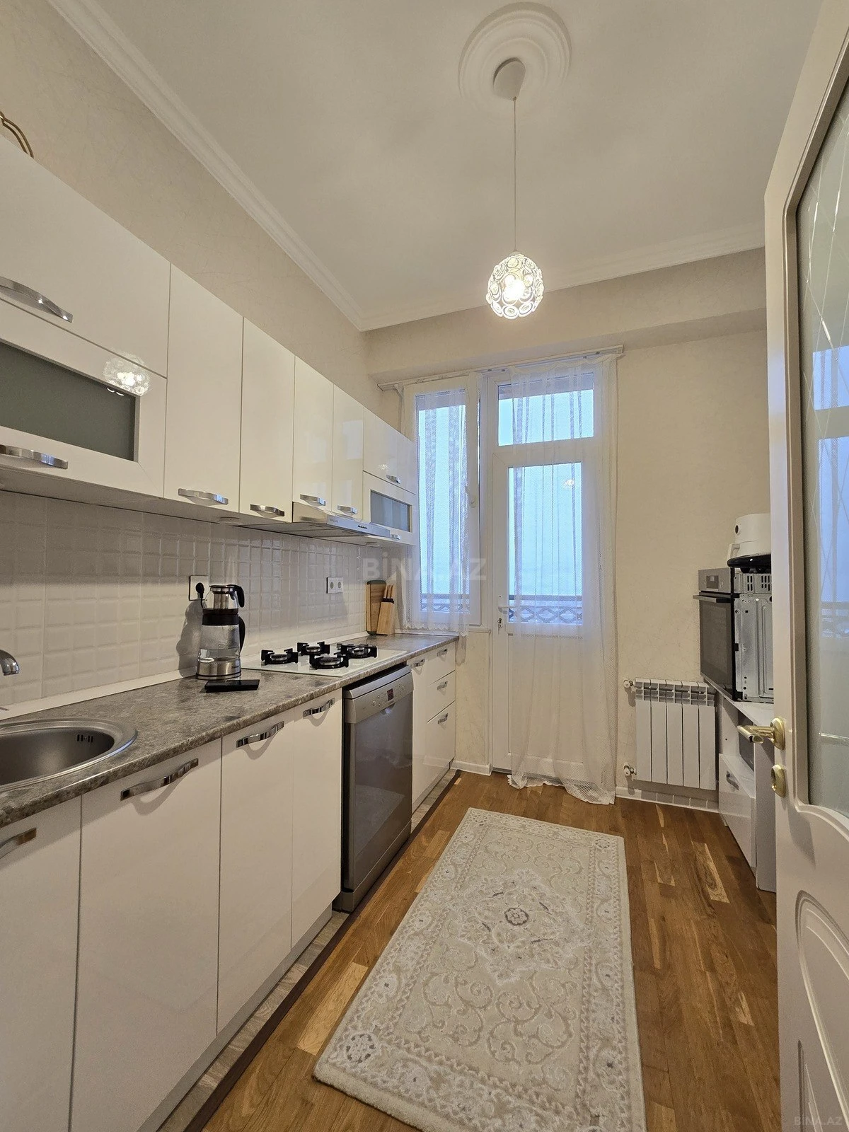 Satılır 2 otaqlı mənzil 63 m²