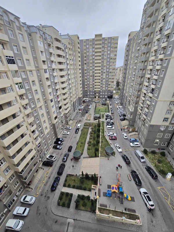 Satılır 2 otaqlı mənzil 63 m²