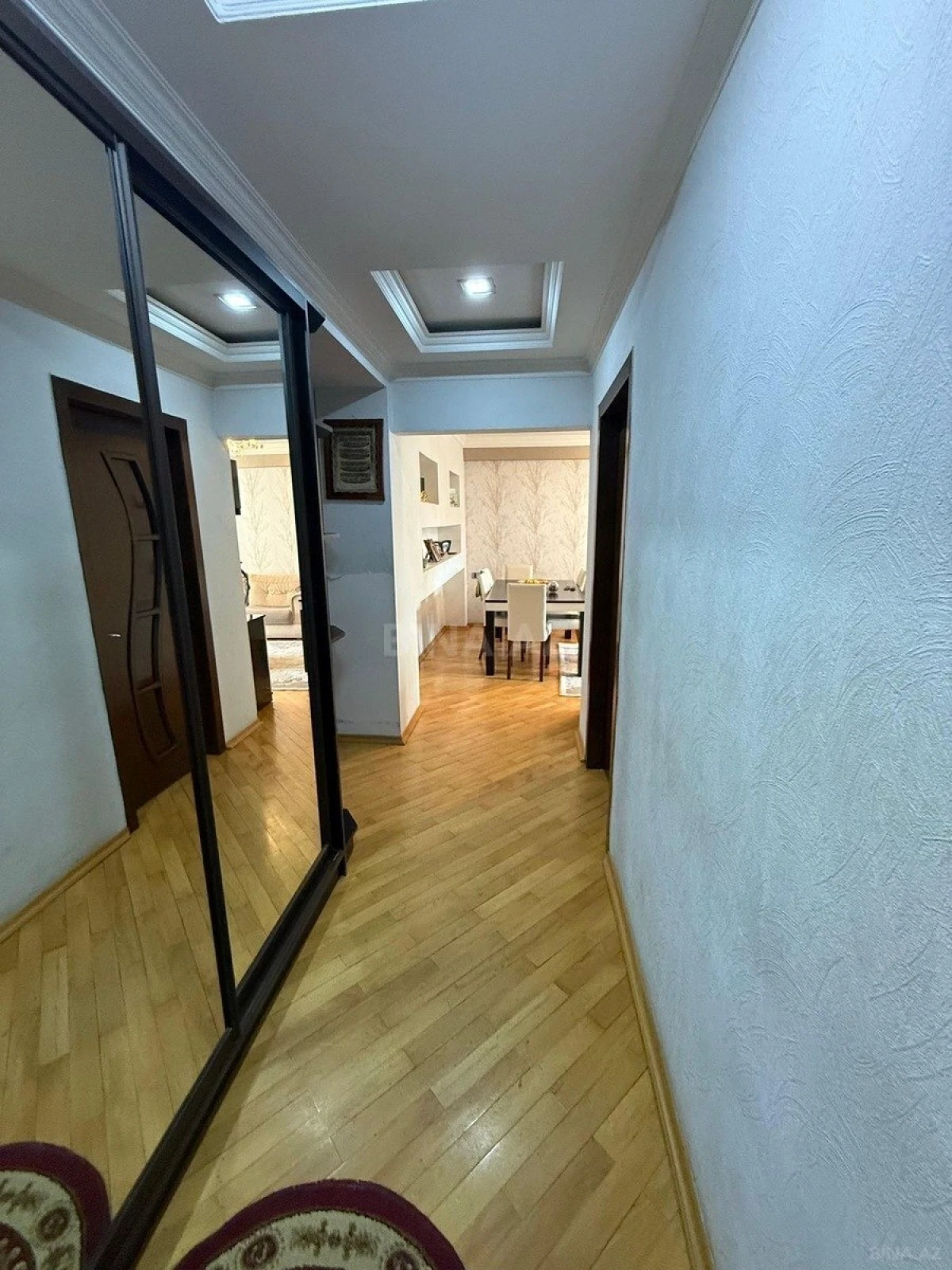 Satılır 3 otaqlı mənzil 106 m²
