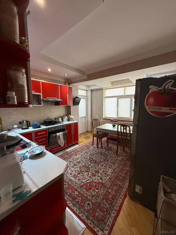 Satılır 3 otaqlı mənzil 106 m²