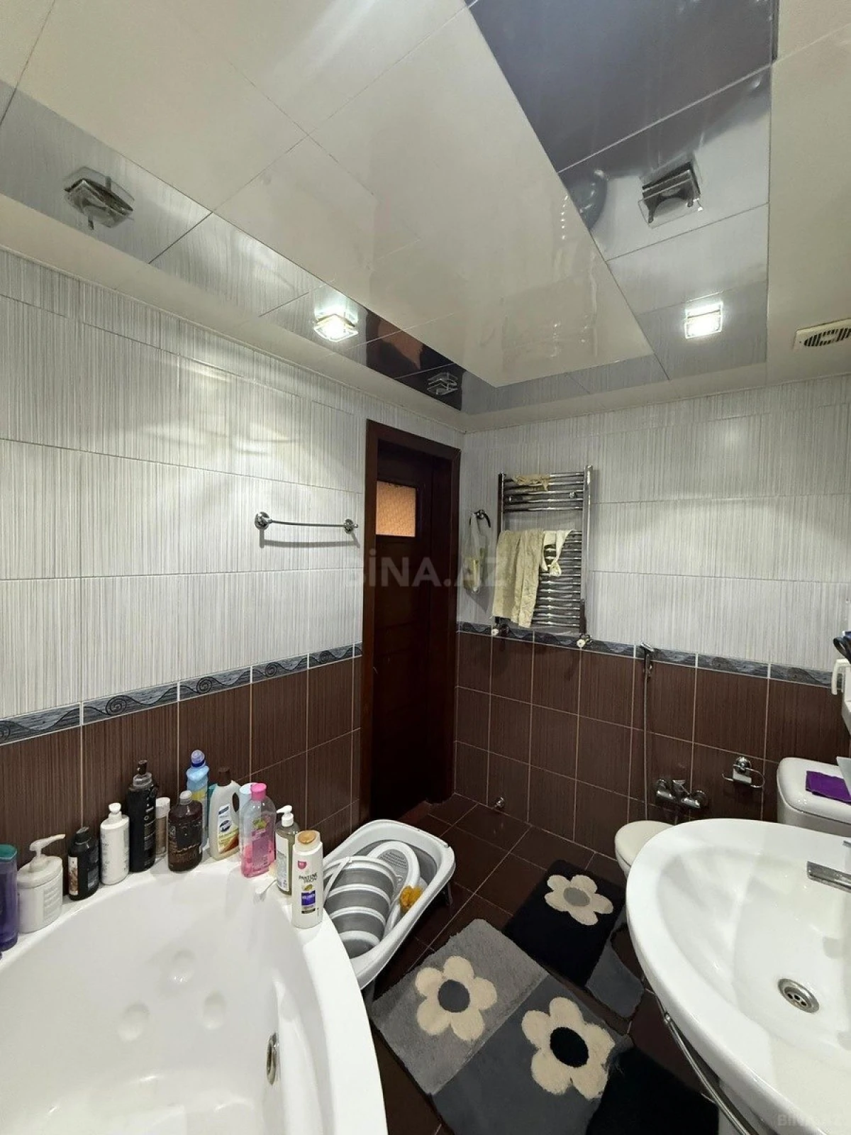 Satılır 3 otaqlı mənzil 106 m²