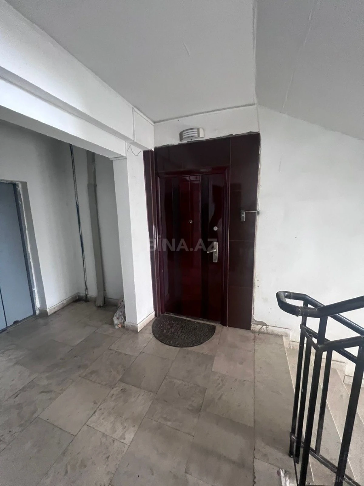 Satılır 3 otaqlı mənzil 106 m²
