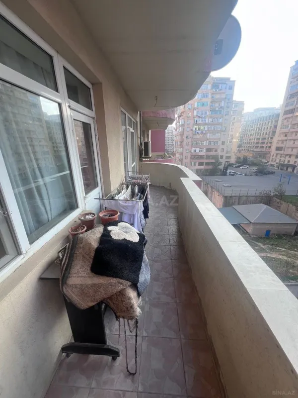 Satılır 3 otaqlı mənzil 106 m²
