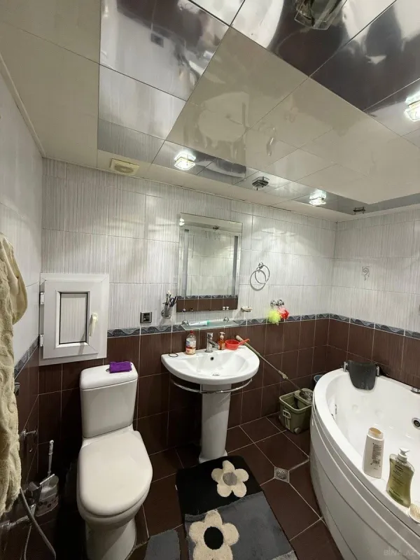 Satılır 3 otaqlı mənzil 106 m²