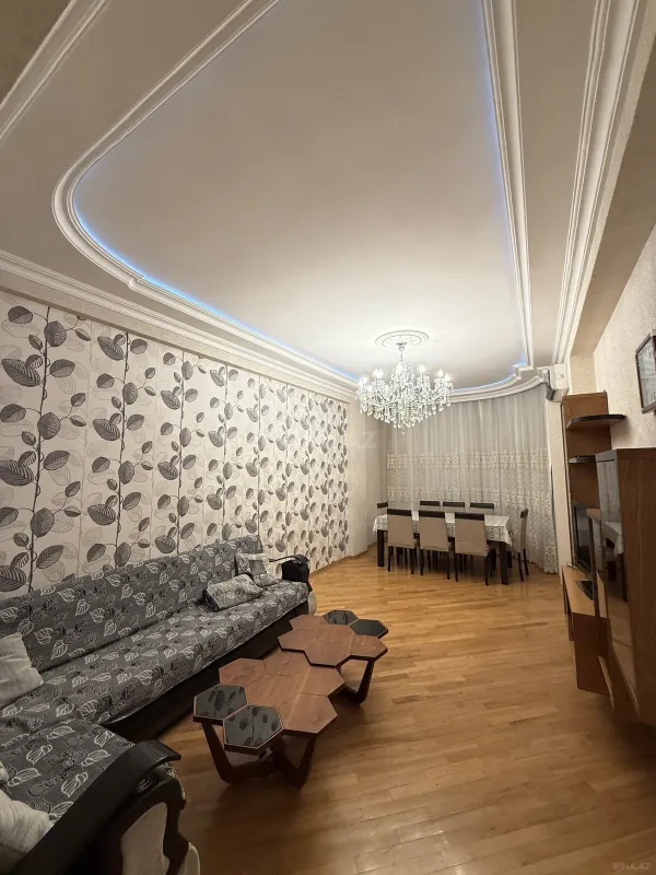 Satılır 3 otaqlı mənzil 110 m²