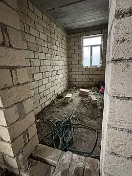 Satılır 8 otaqlı həyət evi 178.9 m²