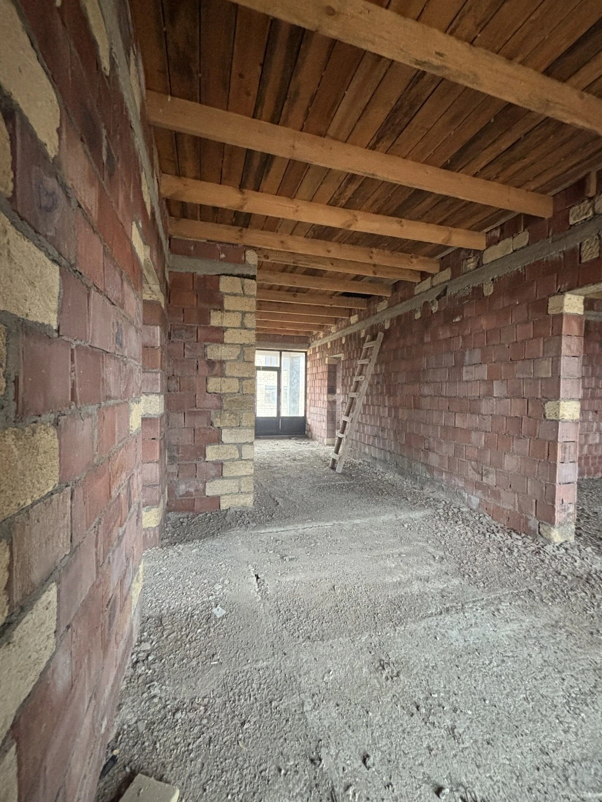 Satılır 8 otaqlı həyət evi 178.9 m²