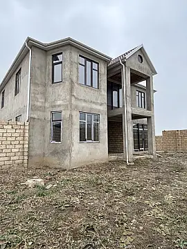 Satılır 8 otaqlı həyət evi 178.9 m²