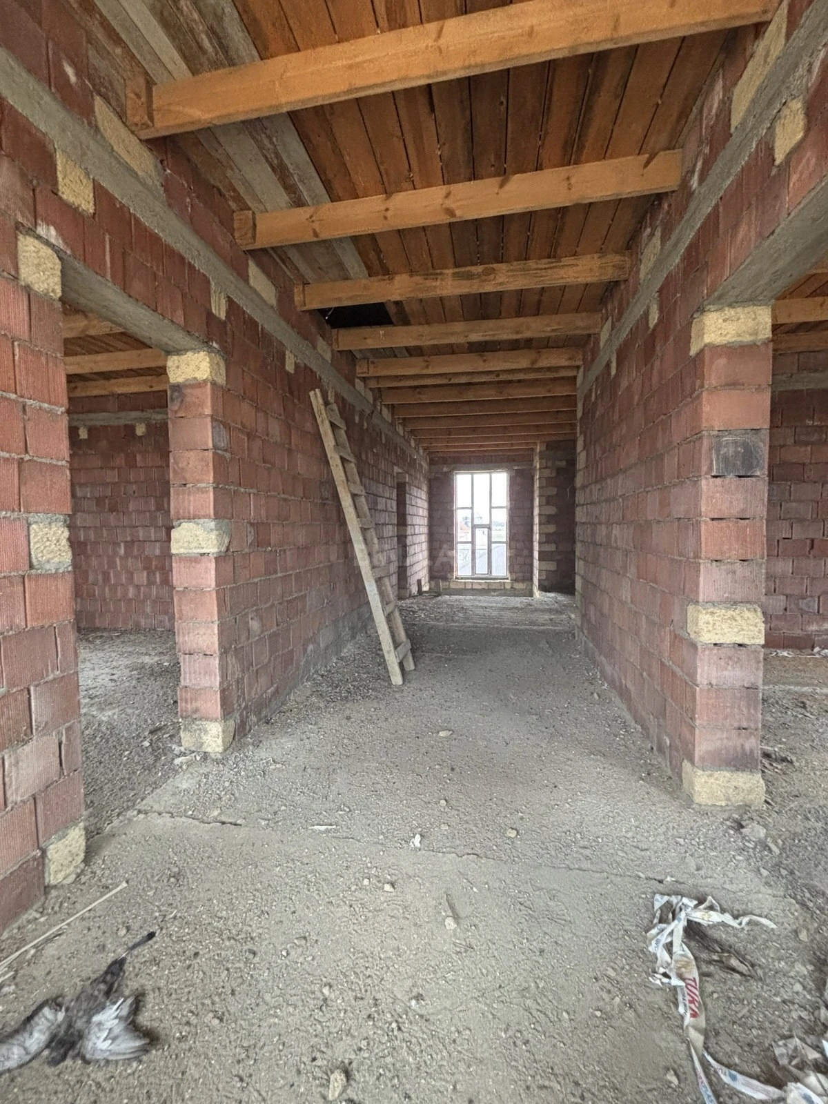 Satılır 8 otaqlı həyət evi 178.9 m²