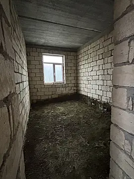 Satılır 8 otaqlı həyət evi 178.9 m²