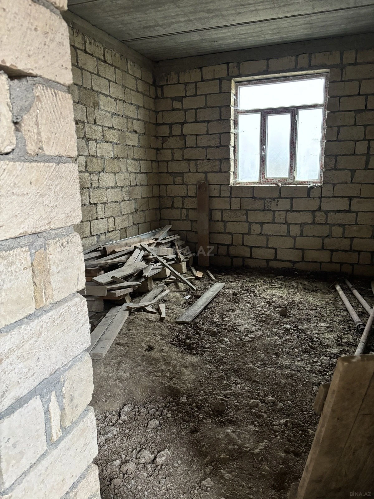 Satılır 8 otaqlı həyət evi 178.9 m²