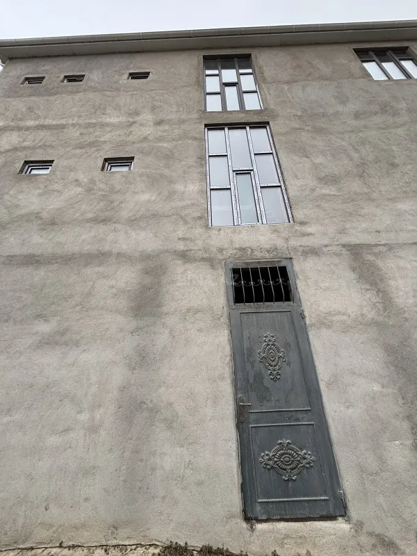 Satılır 8 otaqlı həyət evi 178.9 m²