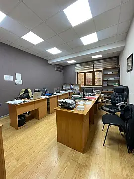 Kirayə verilir 7 otaqlı mənzil 220 m²