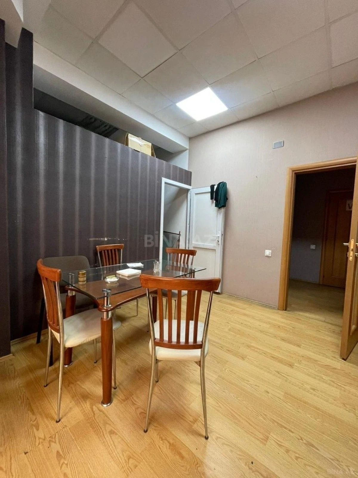 Kirayə verilir 7 otaqlı mənzil 220 m²