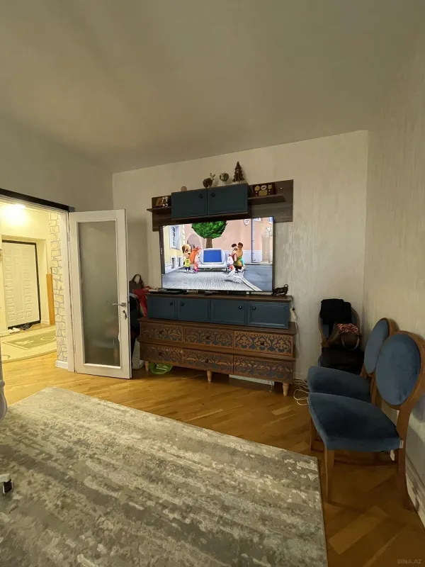 Satılır 2 otaqlı mənzil 90 m²