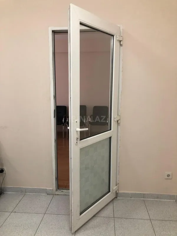 Kirayə verilir obyekt 130 m²