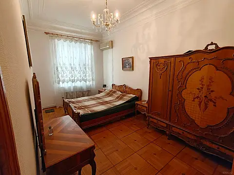 Satılır 2 otaqlı mənzil 49.5 m²