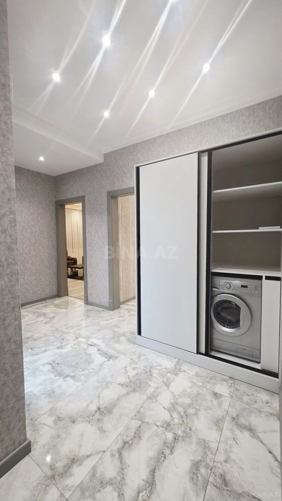 Kirayə verilir 2 otaqlı mənzil 100 m²