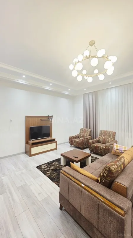 Kirayə verilir 2 otaqlı mənzil 100 m²