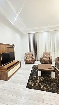 Kirayə verilir 2 otaqlı mənzil 100 m²
