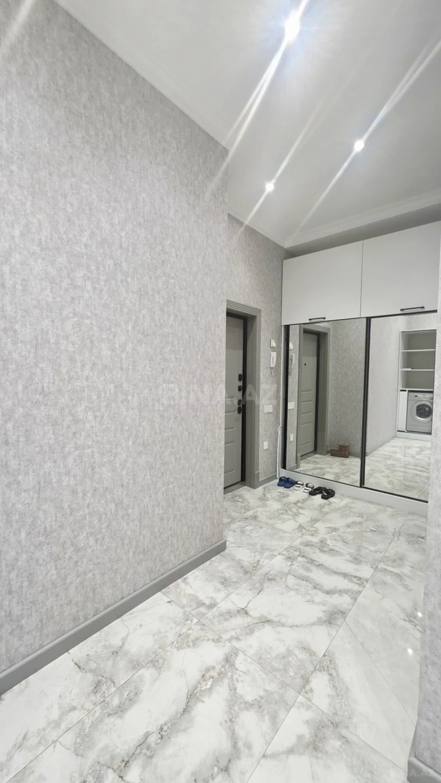Kirayə verilir 2 otaqlı mənzil 100 m²