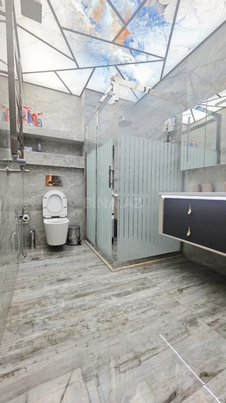 Kirayə verilir 2 otaqlı mənzil 100 m²